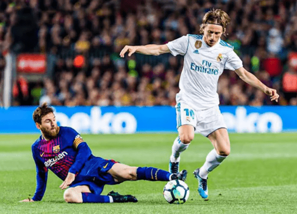 Luka Modric sigue esperando la llamada del club